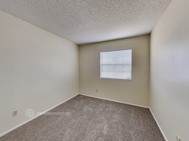 Building Photo - 4707 W Villa Maria Dr