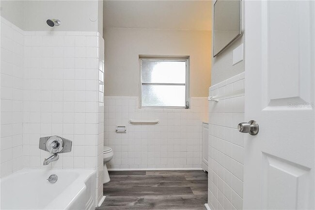 Building Photo - 1139 Circle Dr