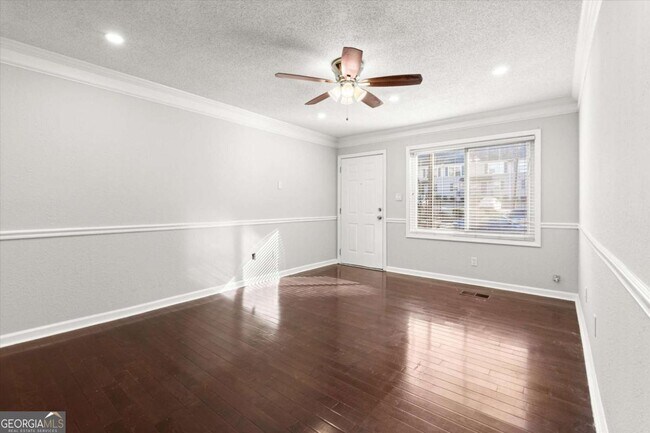 Building Photo - 2166 Park Terrace