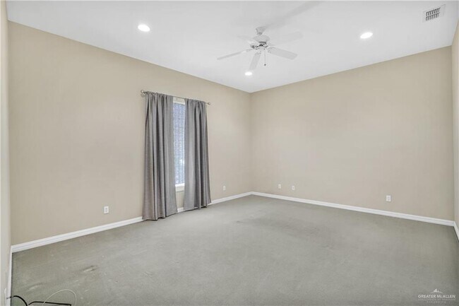 Building Photo - 21 Bales Rd