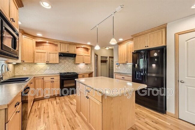 Building Photo - 6288 Sage Ave
