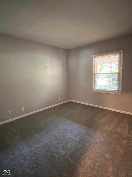 Building Photo - 1402 Kessler Blvd E Dr