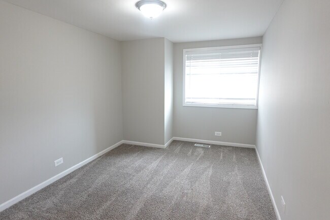 Building Photo - 2021 Berkshire Cir