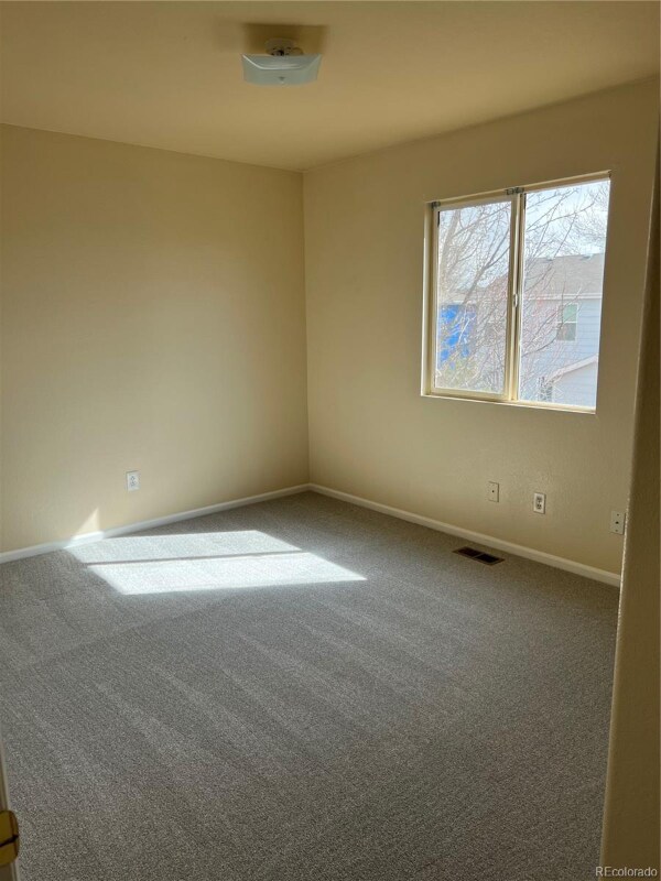 Building Photo - 5222 E 100th Way