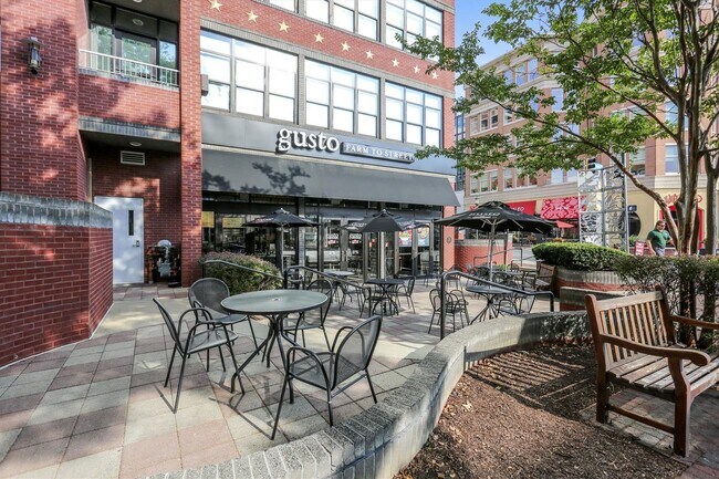 Building Photo - Gorgeous 2/2 with luxurious Lobby Level Condo in Hampden Row