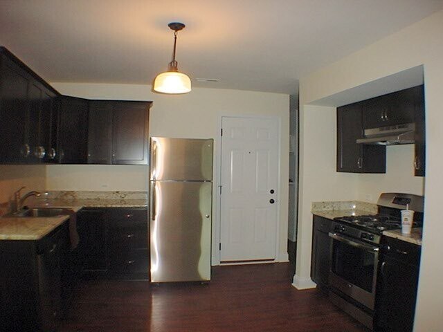 Building Photo - 229 W Palatine Rd