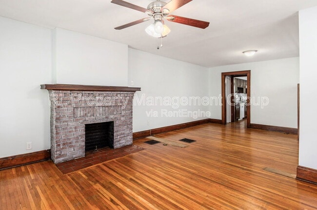 Building Photo - 247 E Jenkins Ave