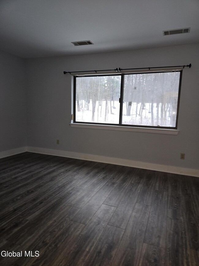 Building Photo - 93 Ridgewood Terrace