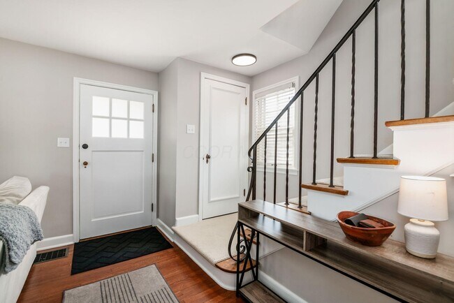 Building Photo - 190 E Dominion Blvd