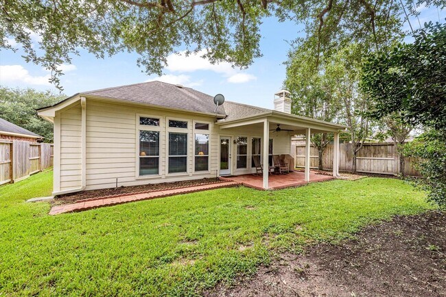 Building Photo - 21506 Willow Glade Dr