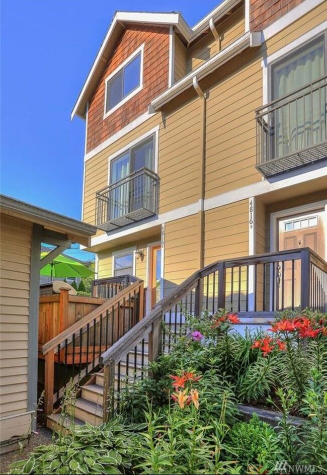 Primary Photo - Light and Airy Townhome - Available Feb 15th