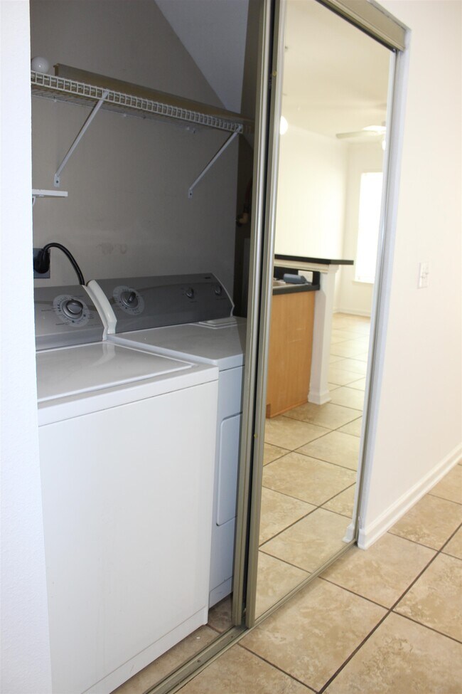 Building Photo - 1417 Pullen Rd