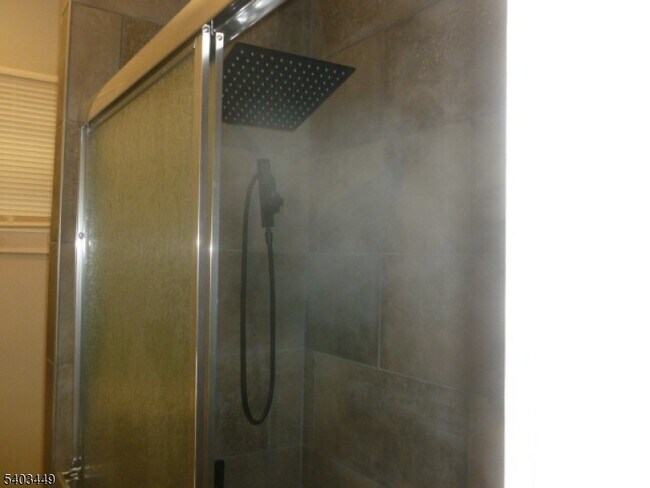 Building Photo - 523 Franklin St