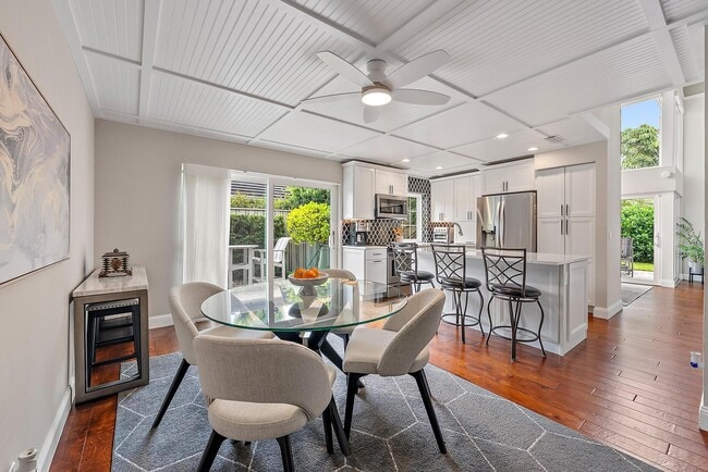 Building Photo - 17 Commodore Pl