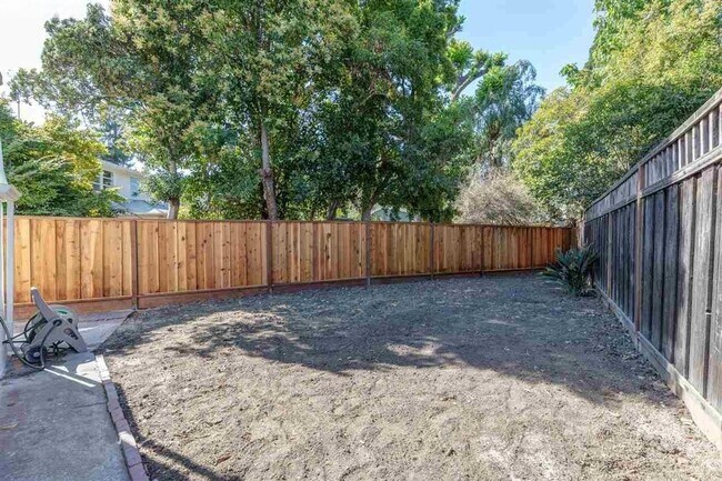 Building Photo - Beautiful Historic Home Meets Modern Luxury in San Leandro