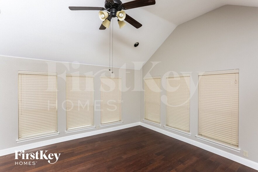 Building Photo - 921 Lucetta St