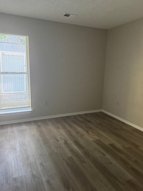 Building Photo - 4217 Brighton Dr