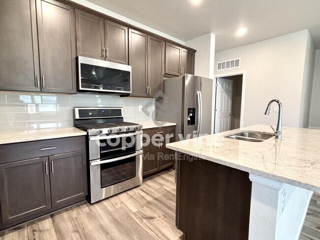 Building Photo - 1163 S Walden Ct