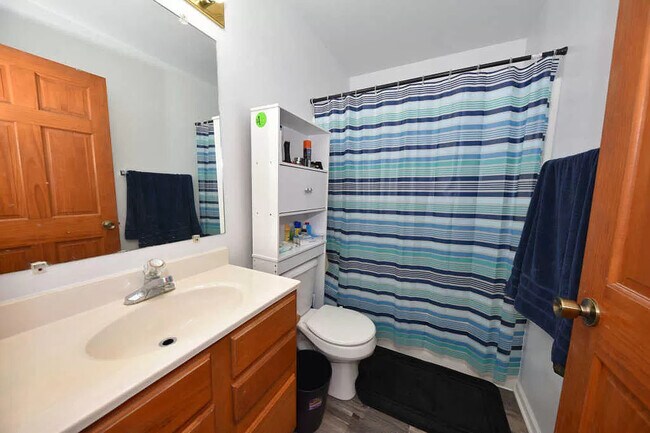 Building Photo - 217 NW Barstow St