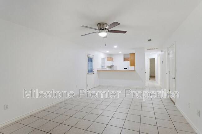 Building Photo - 1021 Rice St