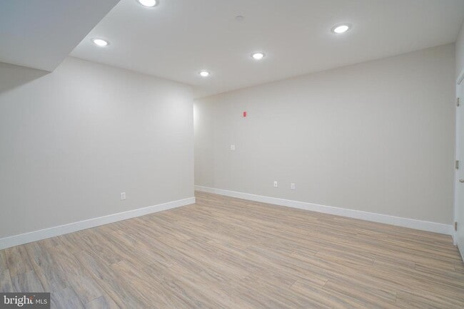 Building Photo - 2222 Frankford Ave