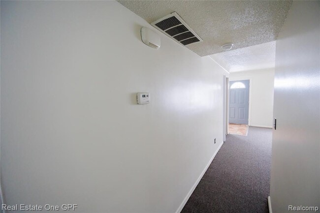 Building Photo - 14960 Alberta Ave