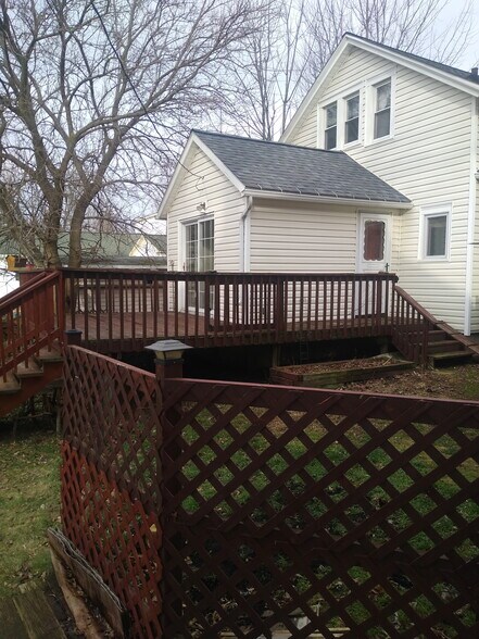 Building Photo - 175 Eagle St