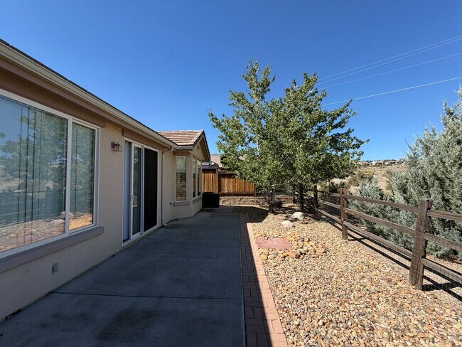 Building Photo - 55+ Del Webb home in Somersett