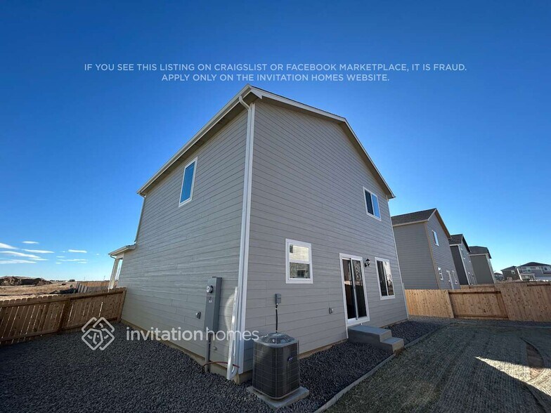 Building Photo - 7303 Dolores Ave