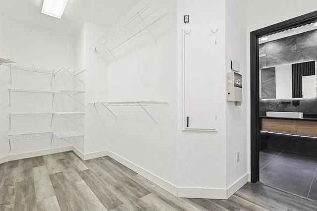 Building Photo - 18716 Thorntree Ln