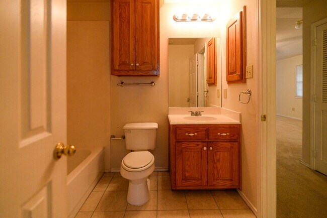 Building Photo - Spacious 2 Bedroom, 2 Bath Duplex – Over 1...