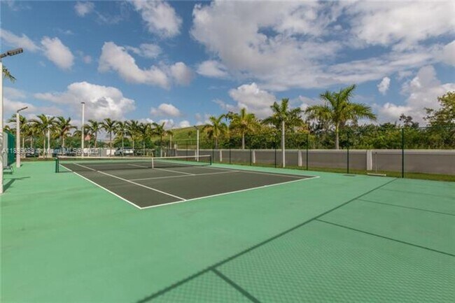 Building Photo - 10245 NW 63rd Terrace