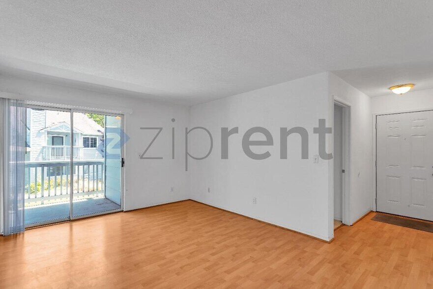 Building Photo - Unit 1