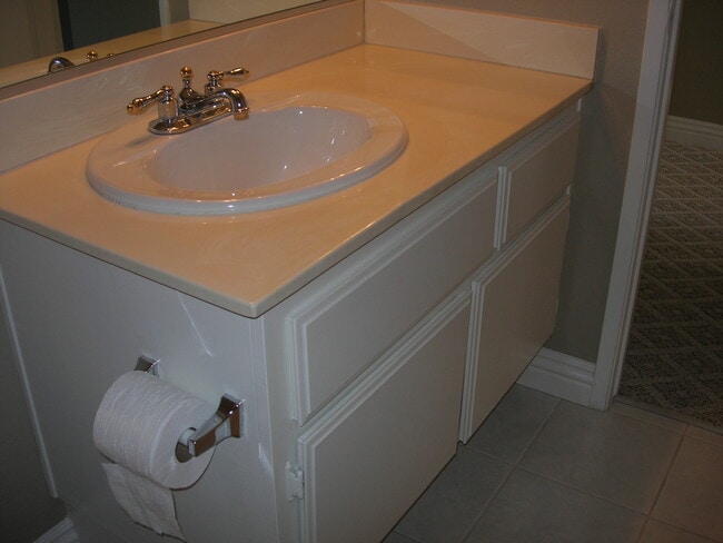 Building Photo - 711 Santa Rosa