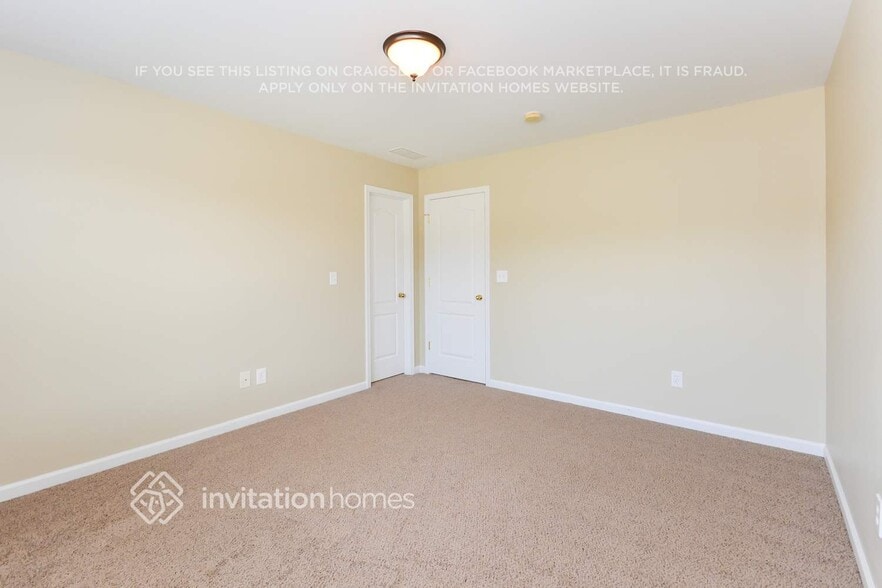 Building Photo - 2708 Westport Ln SW