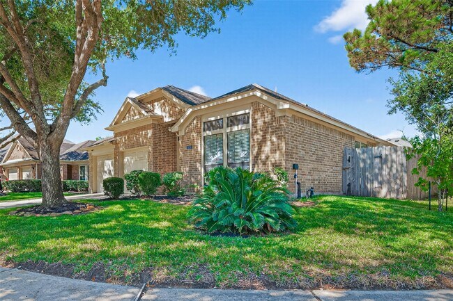 Building Photo - 11031 Anilu Dr