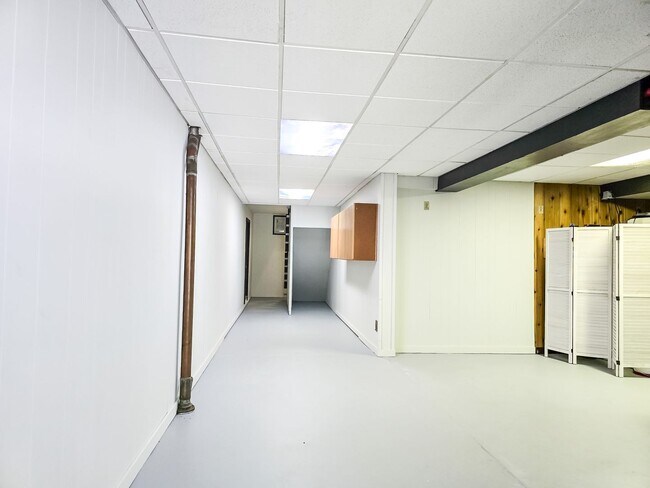 Building Photo - Private Arlington Retreat