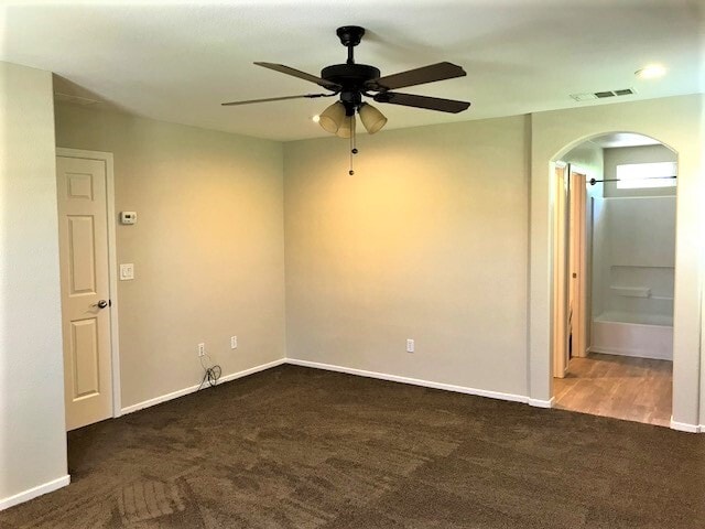 Building Photo - UPDATED 3 BED, 2.5 BATH, 1127 SQ FT
