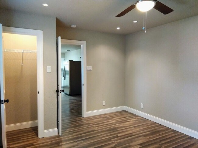 Building Photo - *COMING SOON* Charming 3BR/2BA Home with Covered Porch & Stainless Steel Appliances!