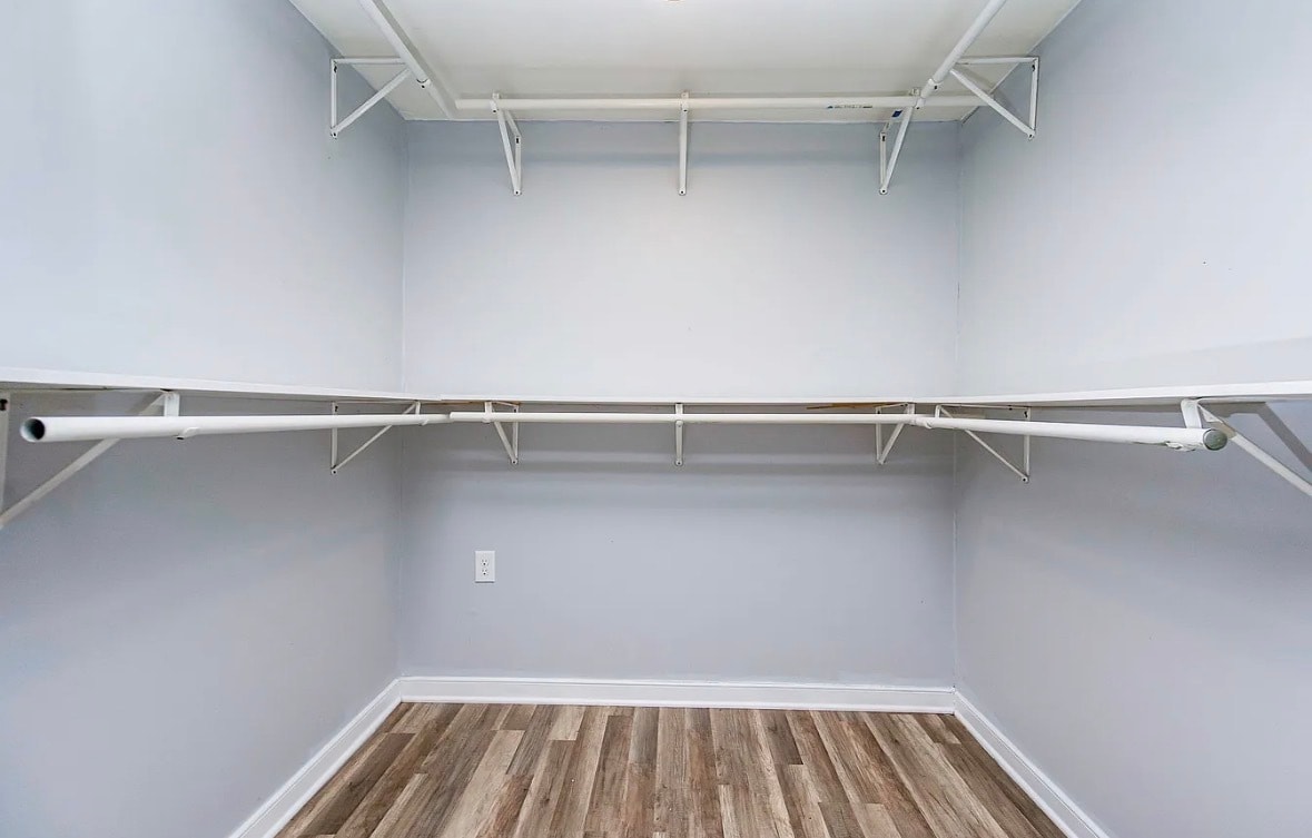 Building Photo - 1208 Louis Ln