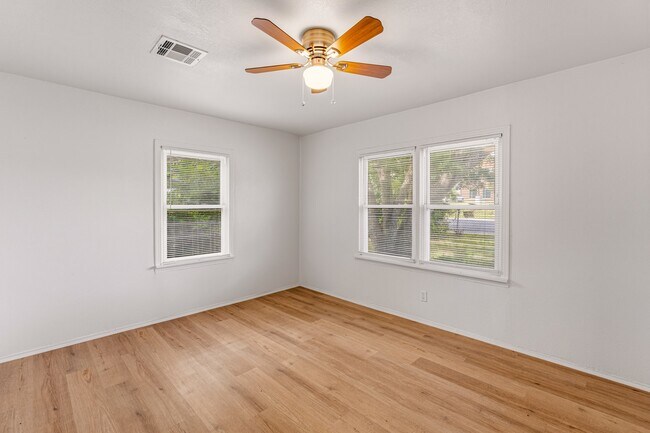 Building Photo - 1500 J J Flewellen Rd