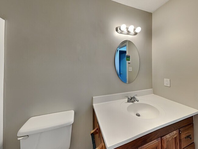 Building Photo - 3241 Remington Dr