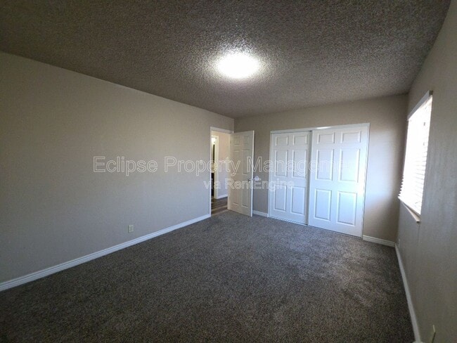 Building Photo - 512 Bell Ct
