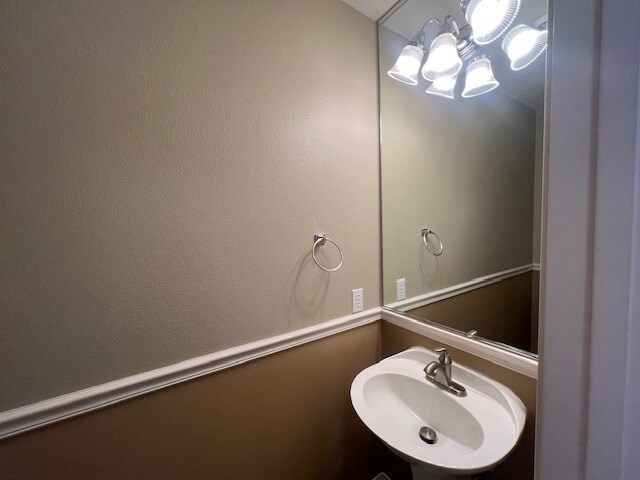 Building Photo - 3 Bed 2.5 Bath in Boise!