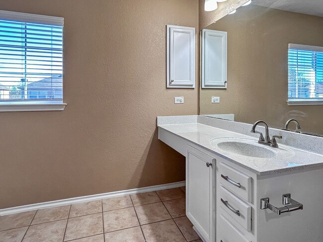 Building Photo - Spacious 4-Bedroom Home Near 1604 & Hwy 90