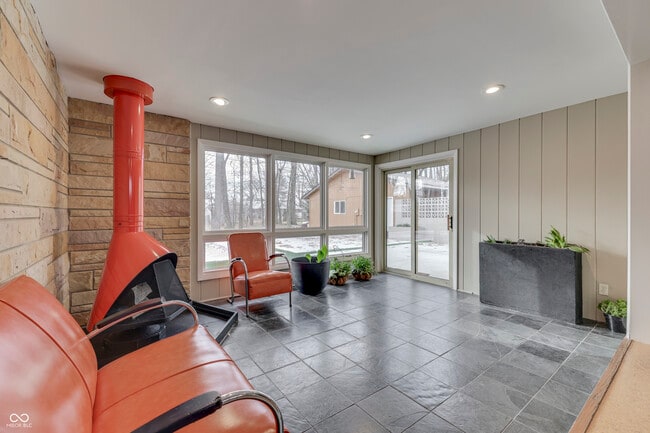 Building Photo - 111 McClellan Rd