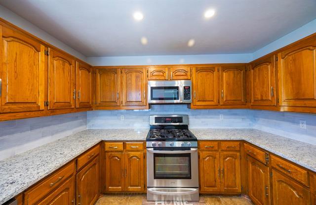 Building Photo - 2508 Chamberlain Dr