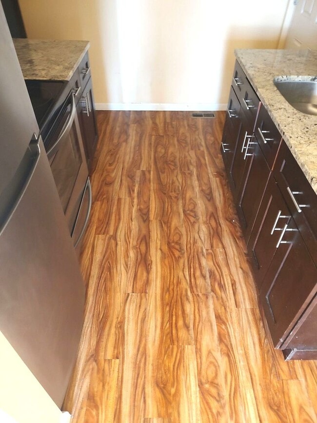 Building Photo - 1507 W Stiles St