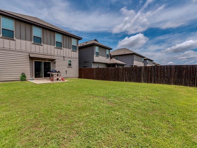 Building Photo - 16101 McAloon Way