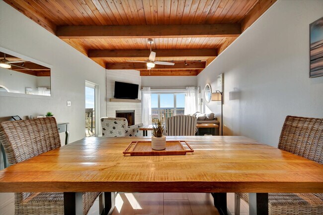 Building Photo - 19530 Gulf Blvd